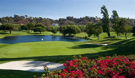 Riverwalk golf san diego - Price Range $79-$89. This 18 hole golf course was once the site of the historic 1950's San Diego Open. It is the best located golf course in San Diego which is conveniently located in Mission Valley just minutes away from downtown San Diego. CALL NOW. <. 